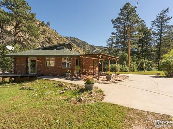2nd image of 3 Idlewild Ln