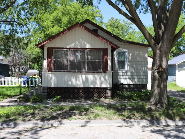 115 N Irwin Ave, Green Bay, WI 54301