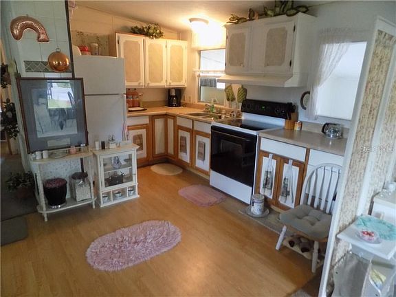 5th image of 4126 Woodland Cir