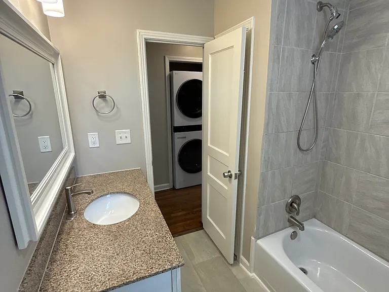 221 Elberta St — Photo 14