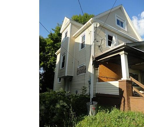 2nd image of 708 Fairgreen Ave