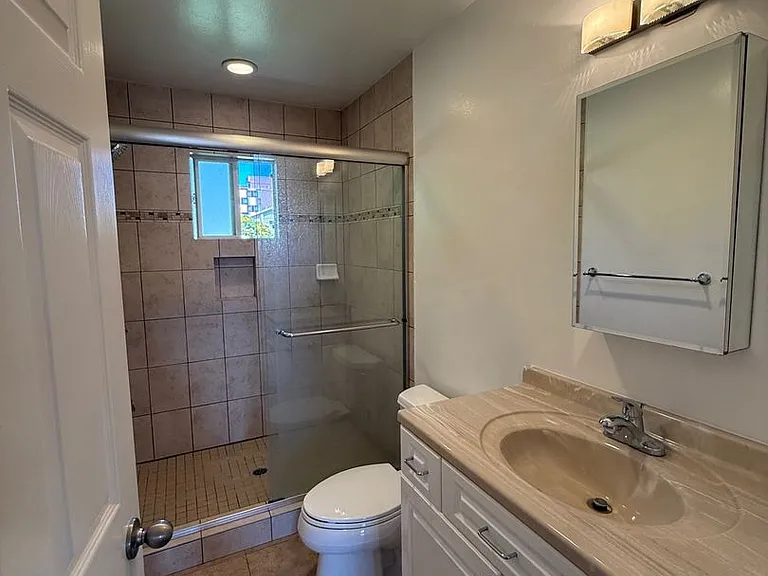 520 Washington St — Photo 7