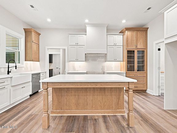 2nd image of 6818 River Road