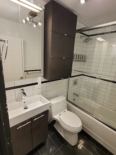 33 Pond Ave Photo 1