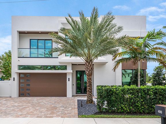 4th image of 400 NE 4th Street