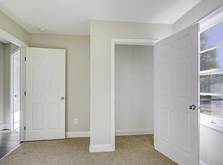 912 E Joyner St, Clayton, NC 27520