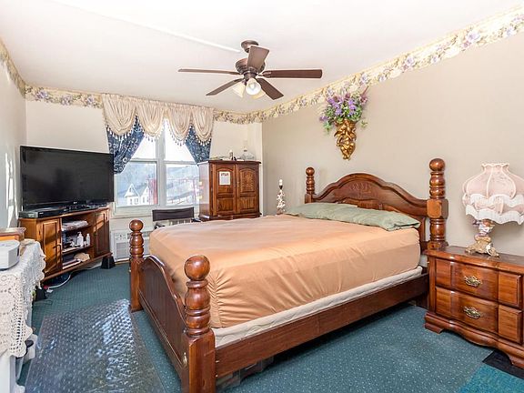 4th image of 3311 Giles Pl APT 4D