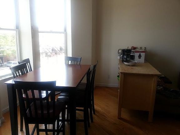 4th image of 4228 10th Ave