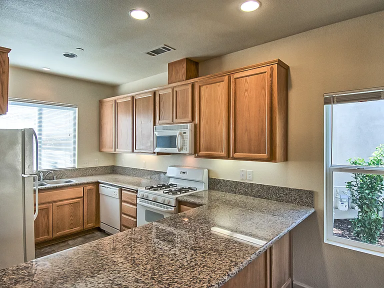 Degarmo Terrace Apartments — Photo 4