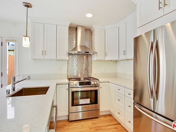 3rd image of 838 Hilldale Ave