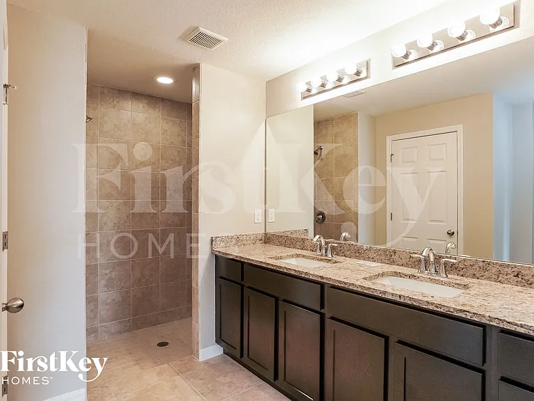 1104 SW 9th Ave — Photo 9