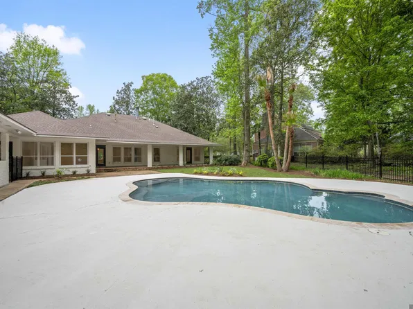 18631 Beaconwoods Dr, Baton Rouge, LA 70817