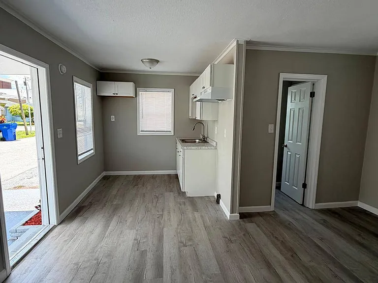 8 Cook St #8 — Photo 1