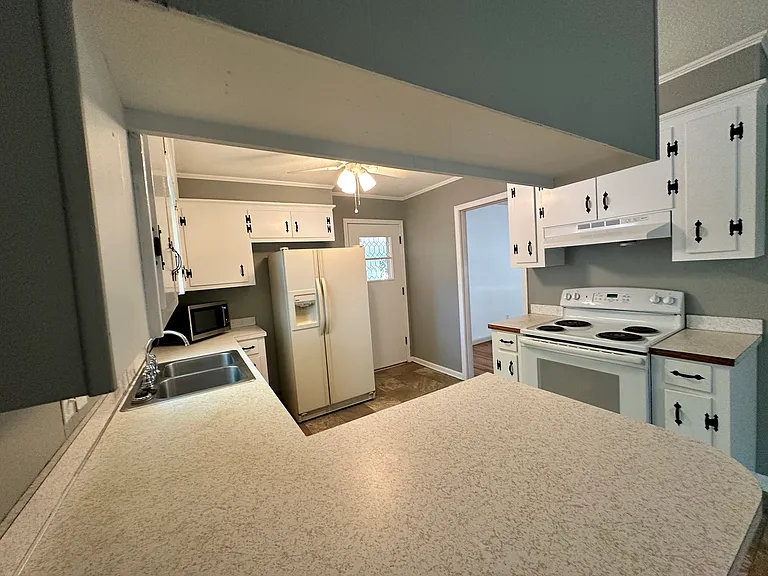 2407 Valleybrook Rd — Photo 7