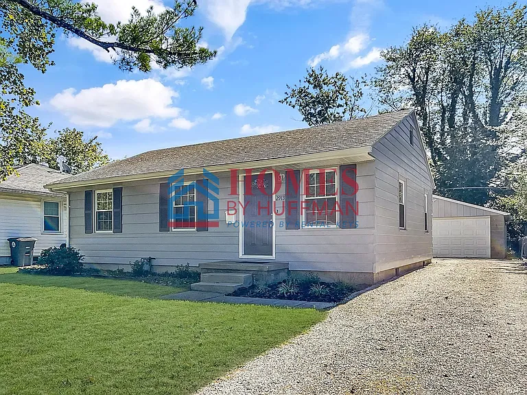 2913 Jackson Ave — Photo 1