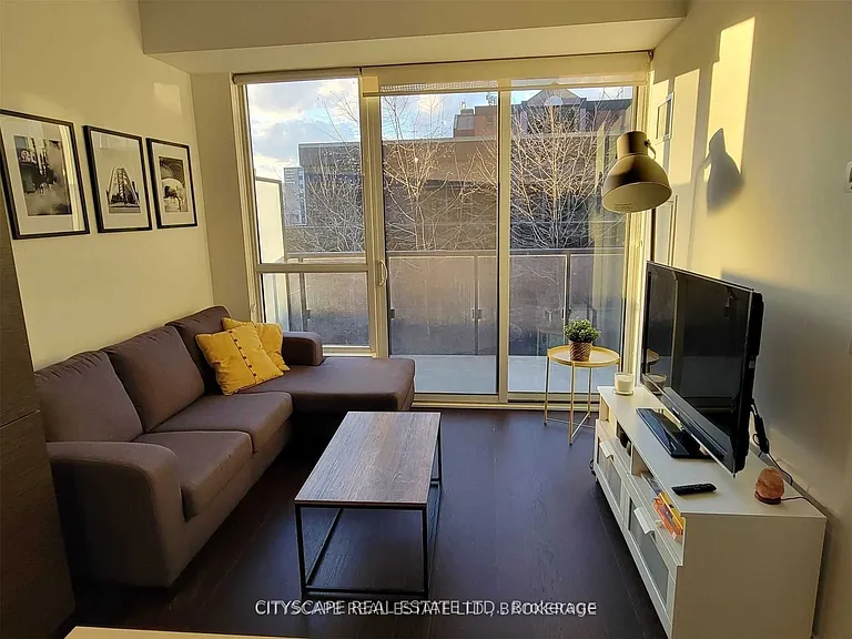 1030 King St W #449 — Photo 2