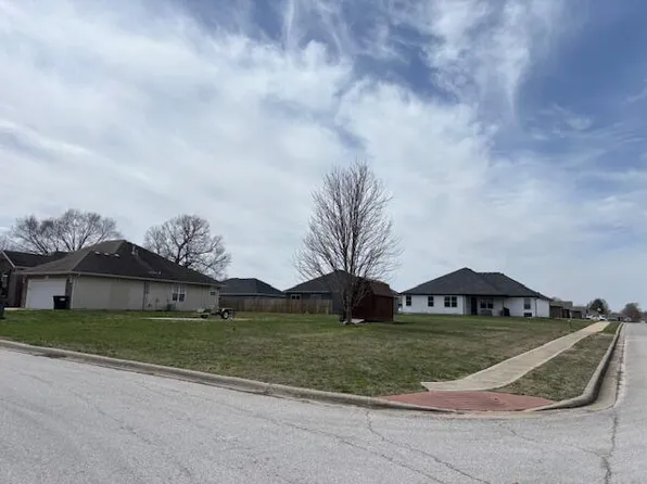 797 N Lexington Avenue, Republic, MO 65738