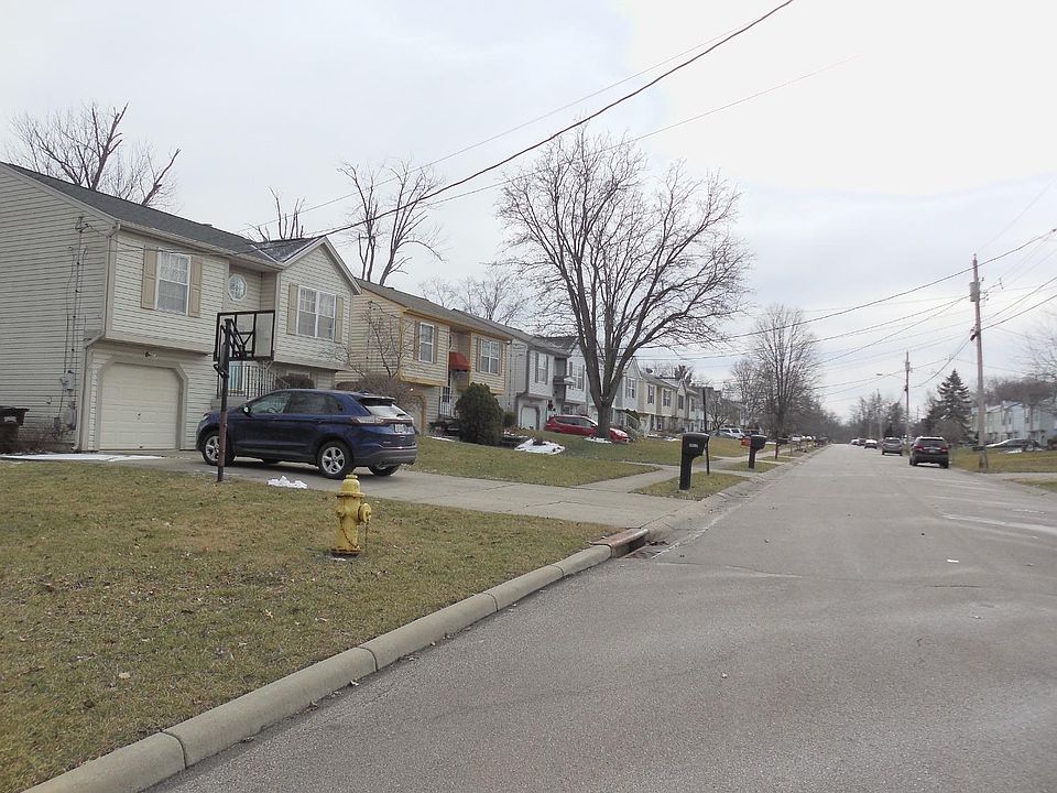 2nd image of 135 Carrol Ave