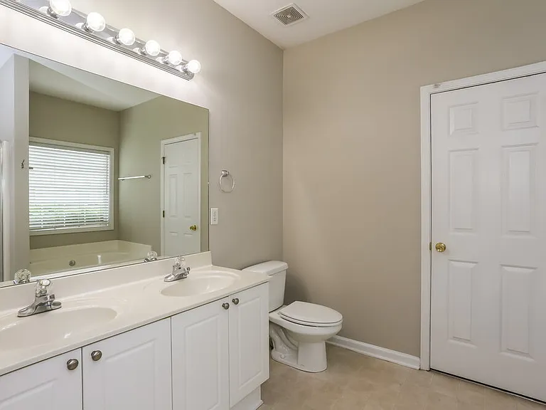 8 Arendt Park Ln — Photo 13