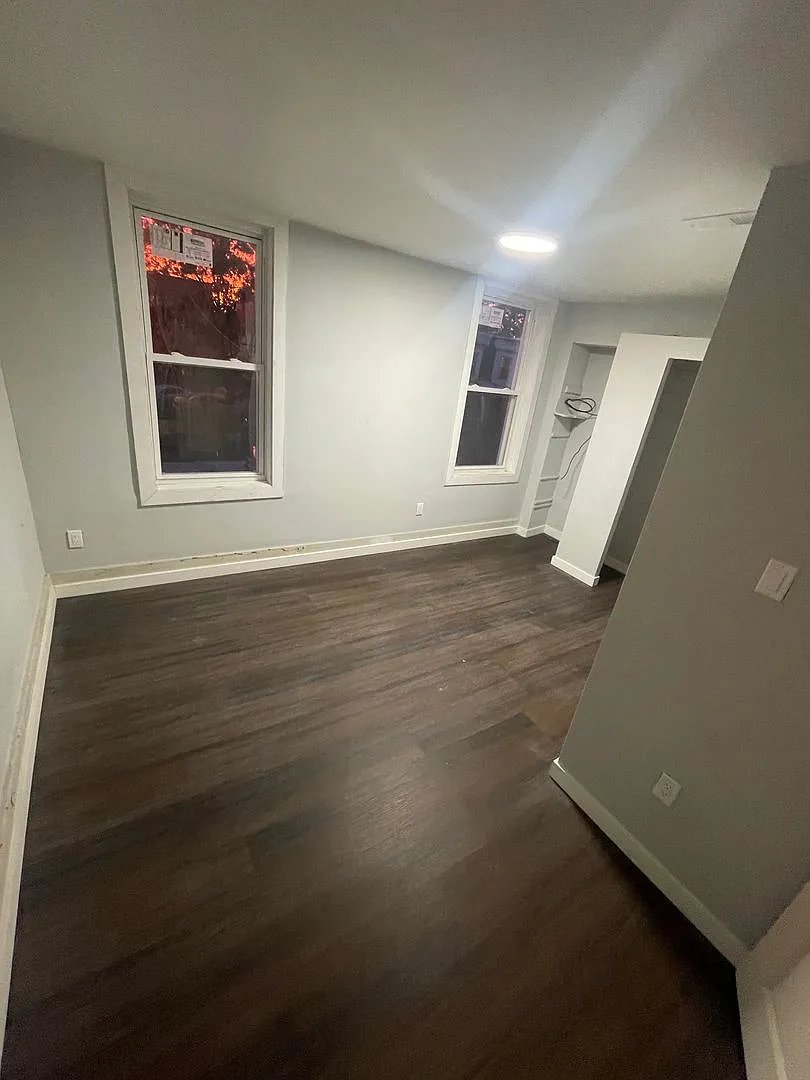 21 N Paxon — Photo 3