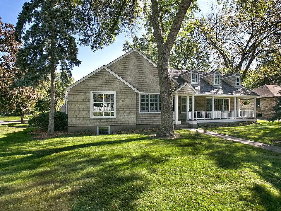 2nd image of 101 Maple Hill Rd