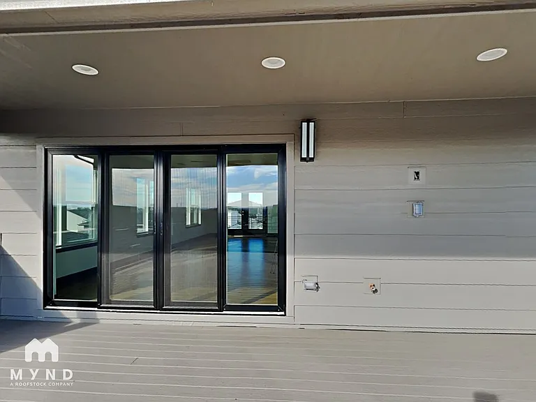 5894 Perth St — Photo 39