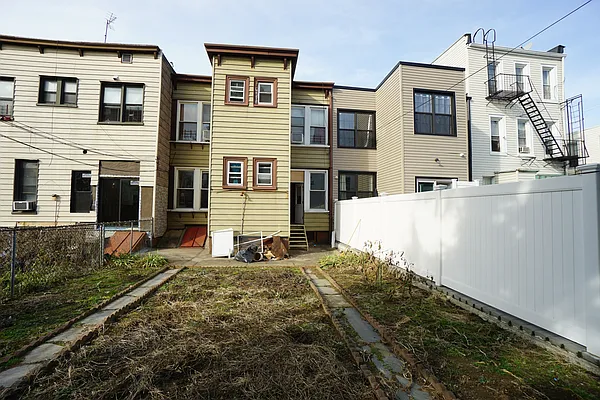 Rented by Rennit Inc. | media 3
