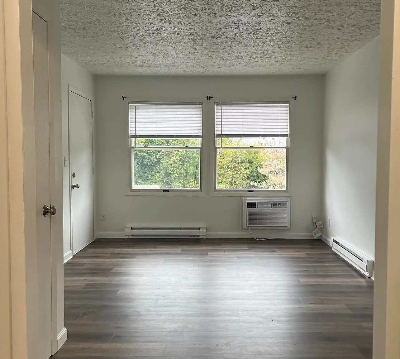 1 bed, 1.0 bath, 530 sqft, $775 — Photo 2