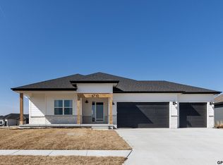 6710 S 207th Ave, Elkhorn, NE 68022