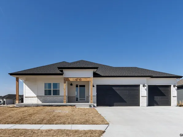 6710 S 207th Ave, Elkhorn, NE 68022
