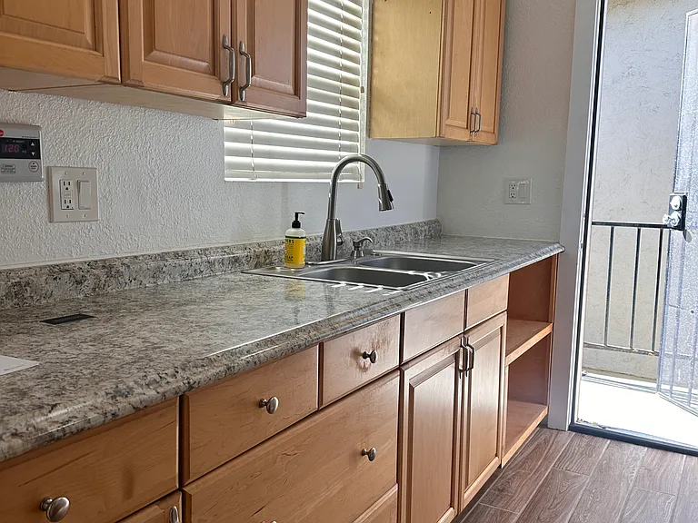 633 Springs Rd — Photo 9