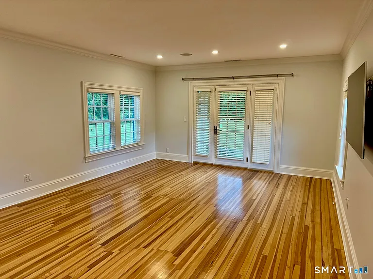 19 Deercliff Rd — Photo 10