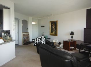 2644 Lorraine Cir, Geneva, IL 60134