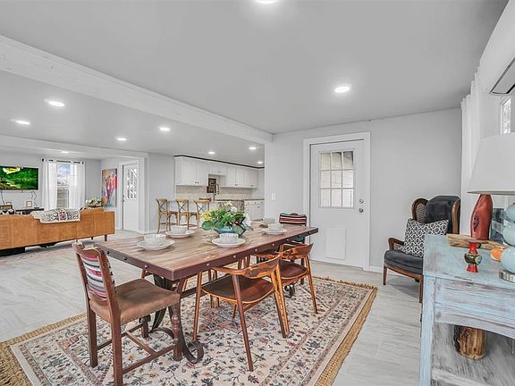 4th image of 14539 N 2078th Pl