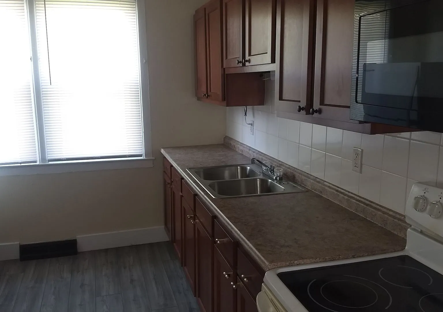 3303-3305 Iowa St. — Photo 3
