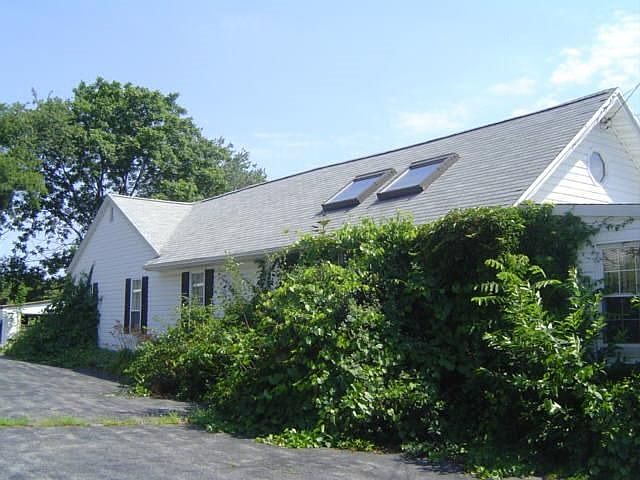 2nd image of 9 Warren Ave