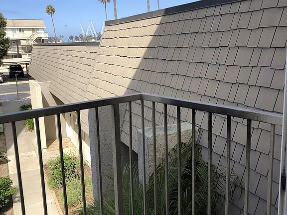 3rd image of 309 E Surfside Dr #1