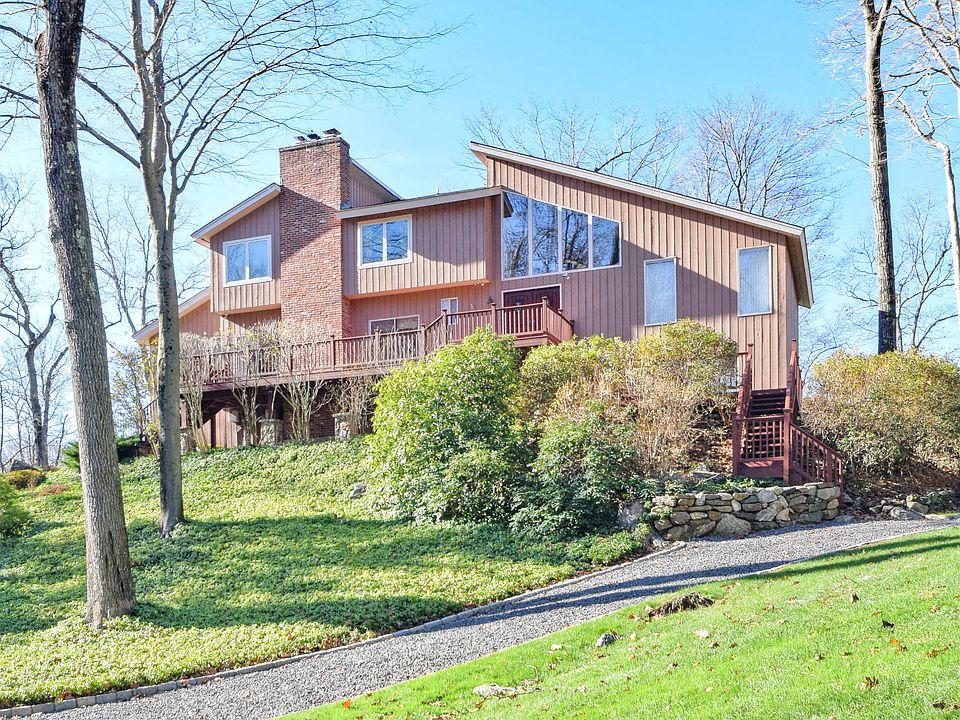 121 Blackberry Drive