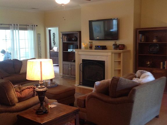 5th image of 1013 Silver Maple Drive SE
