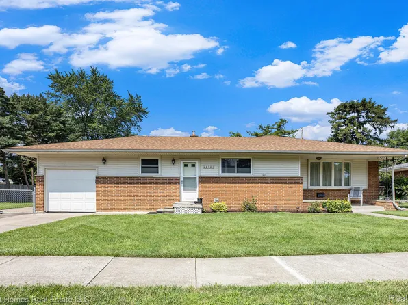 24701 Wood St, Saint Clair Shores, MI 48080