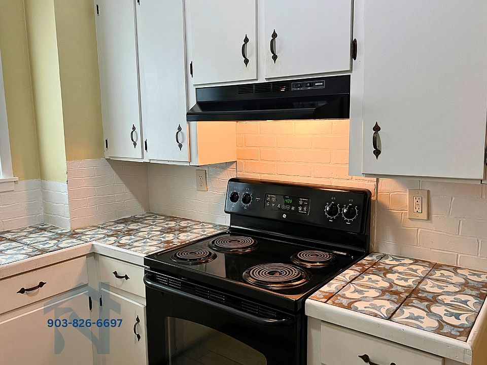 1st image of 301 Pine Wilderness Dr #17448795