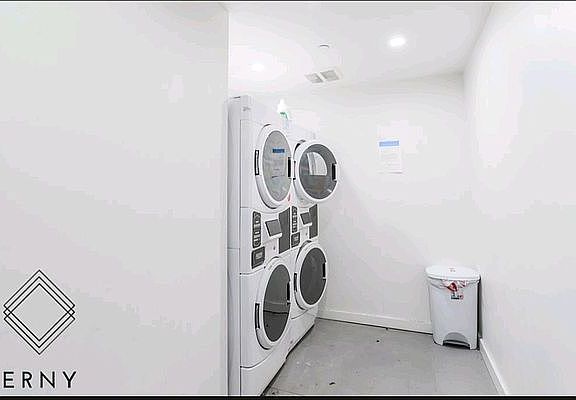 4th image of 227 Winthrop St #2
