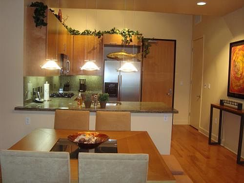 5th image of 527 10th Ave #320