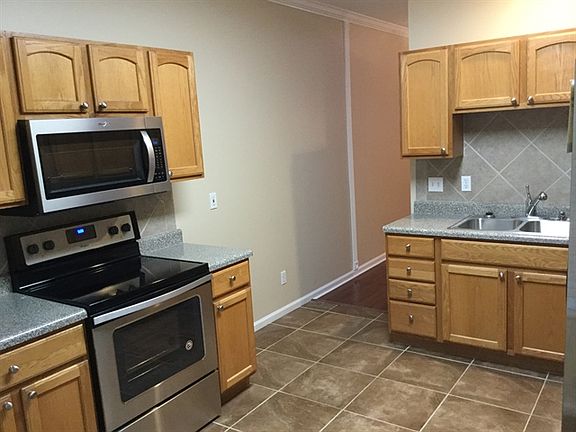 2nd image of 1832 Silver Cloud Ln