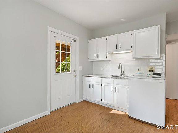3rd image of 102 Wooster St #1