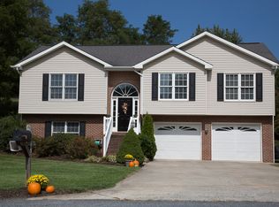 1445 Huron Ct, Harrisonburg, VA 22801