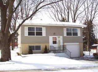 156 Lexington Ave, South Elgin, IL 60177