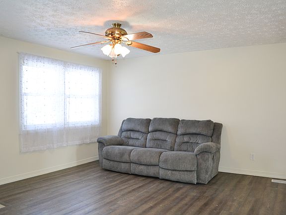 3rd image of 6670 Pegwood Ct