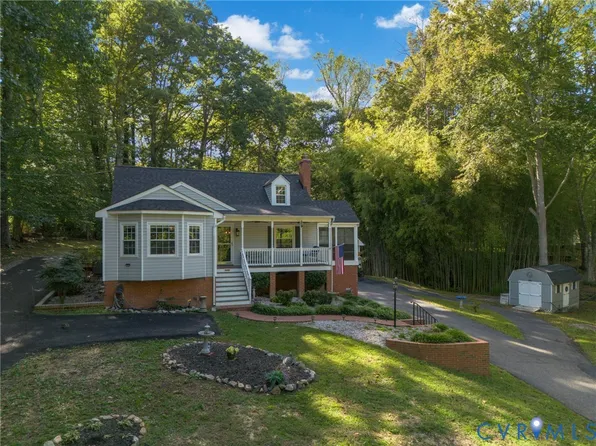 9800 S Wagstaff Cir, North Chesterfield, VA 23236