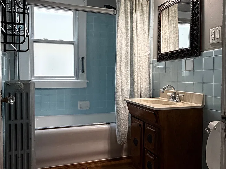 284 Quaker Ln S — Photo 13